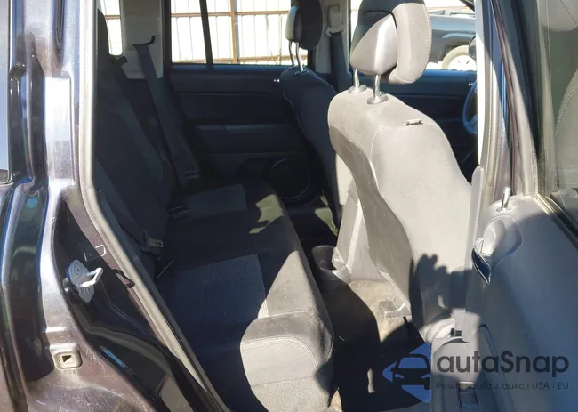 1C4NJDBB8FD239967: 43283502