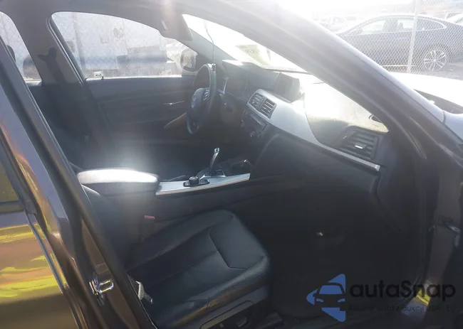 WBA3A5G57CNP15774: 43284939