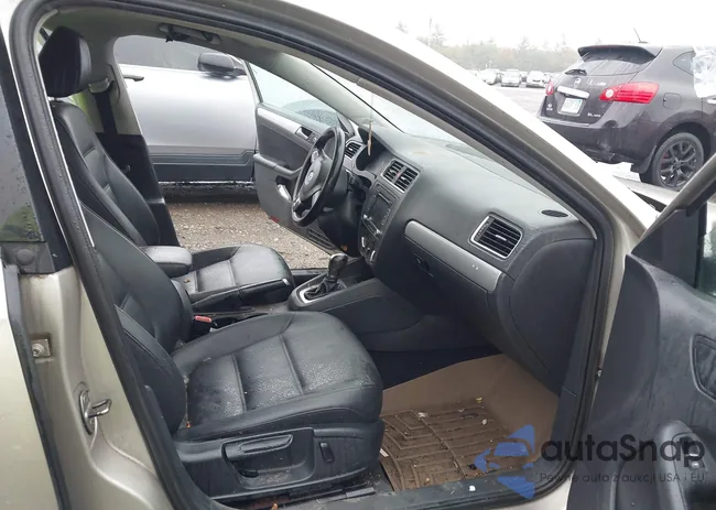 3VWDP7AJ9DM214434: 43285239