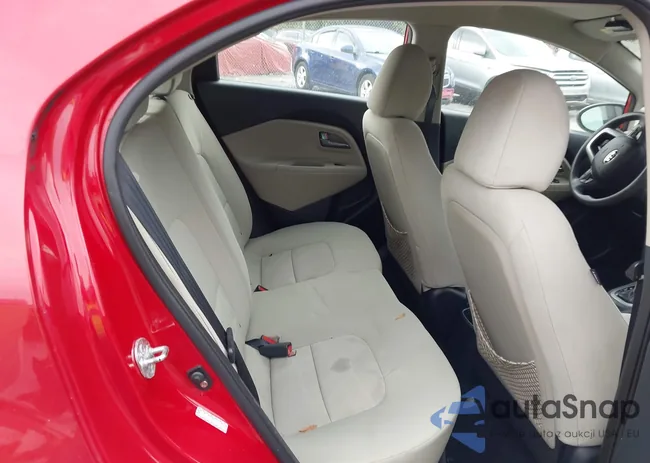 KNADM5A32D6176236: 43285803