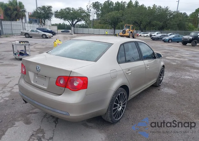 3VWPF71K76M780670: 43285876