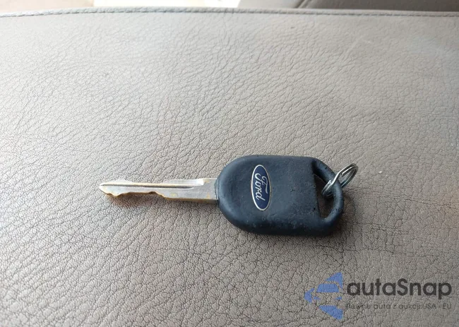 1FMFU17L83LB28814: 43286277