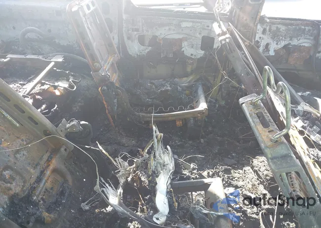 1GNFC16J58J225020: 43286322