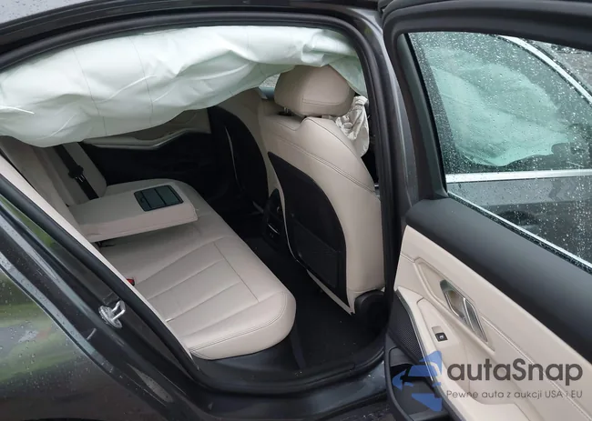 3MW5R7J0XM8B63752: 43285490