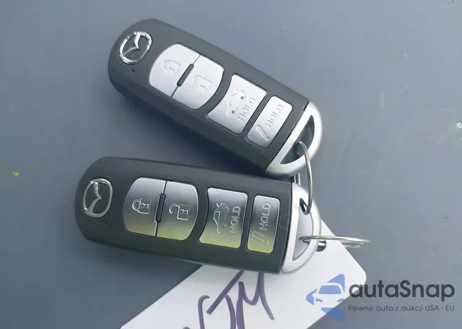 3MZBN1V33JM206542: 43285772