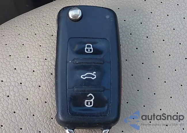 3VW637AJ2EM215544: 43286817