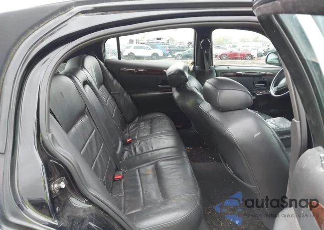 1LNHM82W1YY936080: 43287202