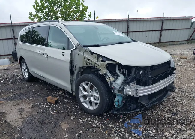 2C4RC1BGXHR635890: 43287324