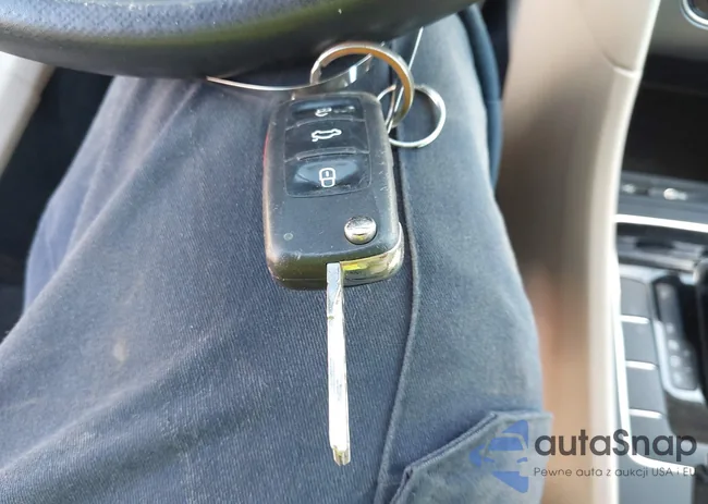 1VWDT7A39HC037405: 43286502