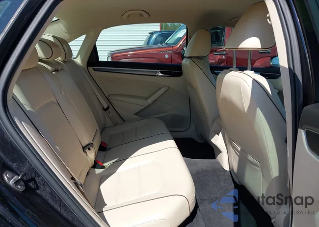 1VWDT7A39HC037405: 43286502