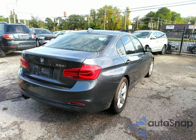 WBA8B9G56JNU96006: 43286541