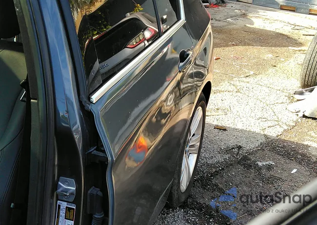 WBA8B9G56JNU96006: 43286541