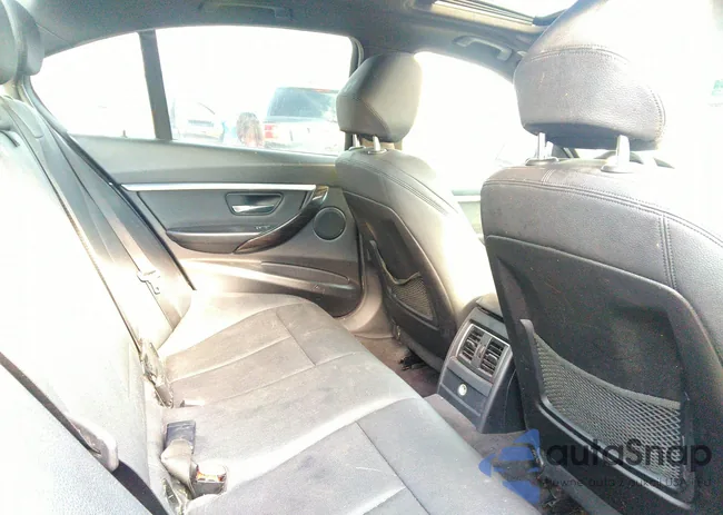 WBA8B9G56JNU96006: 43286541