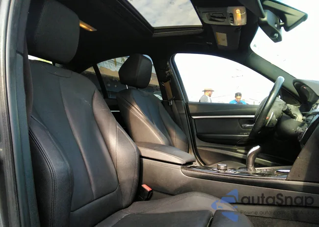 WBA8B9G56JNU96006: 43286541