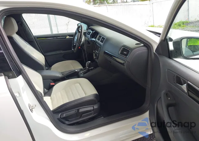 3VWD17AJ7FM427595: 43286580