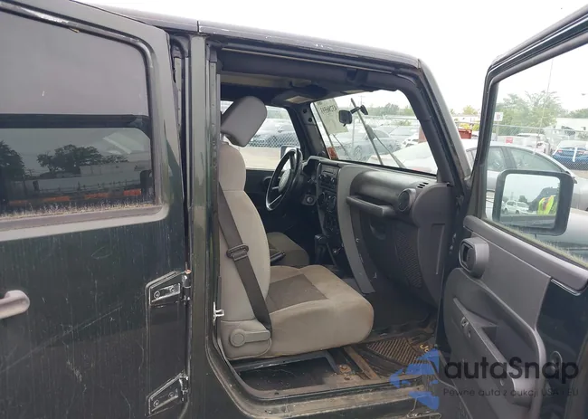 1J4BA3H19AL198799: 43286593