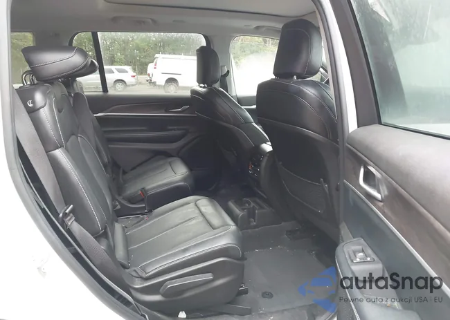 1C4RJKBG2P8876123: 43288356