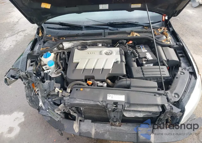 3VW3L7AJ0BM067182: 43287445