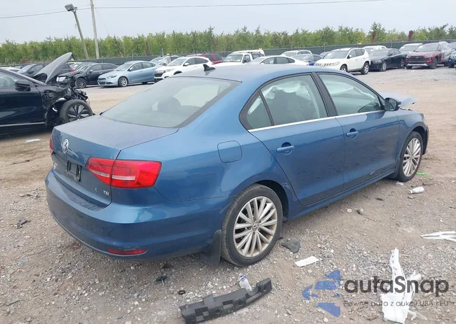 3VWD17AJ2FM251894: 43287602