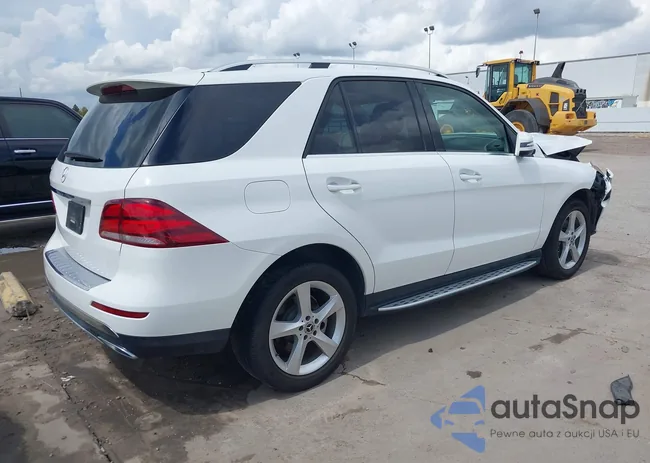 4JGDA5JB8HA949230: 43288954