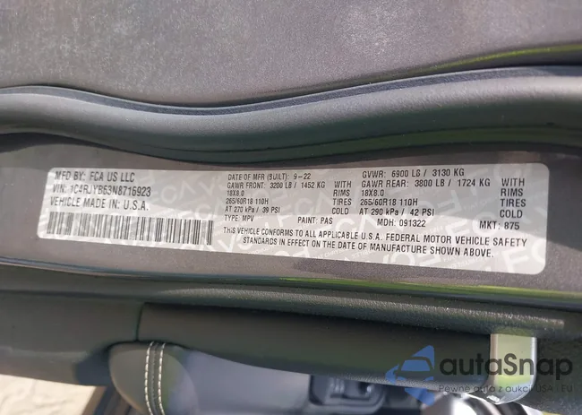 1C4RJYB63N8716923: 43289093