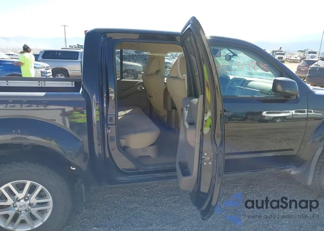 1N6AD0EV8KN747958: 43289275