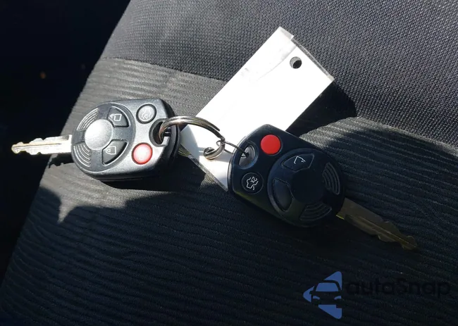 4F2CZ02Z68KM20795: 43288494