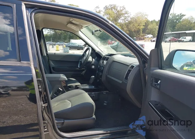 4F2CZ02Z68KM20795: 43288494