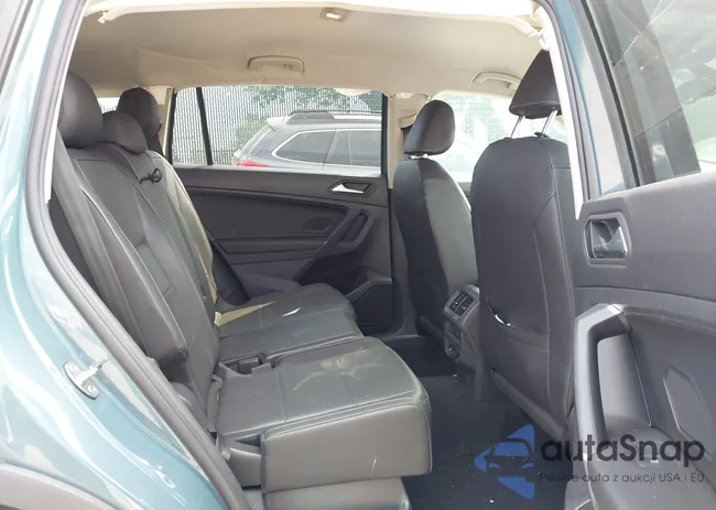 3VV2B7AX7LM150133: 43288527