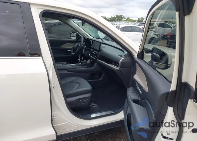 5TDAAAB56RS068149: 43288560