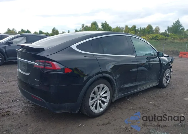 5YJXCBE2XGF008808: 43288782