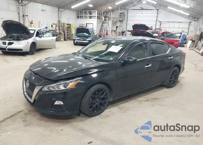 1N4BL4DV4MN338917: 43289982