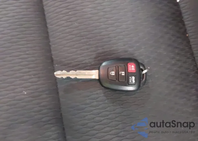 2T1BURHE2JC989833: 43291347