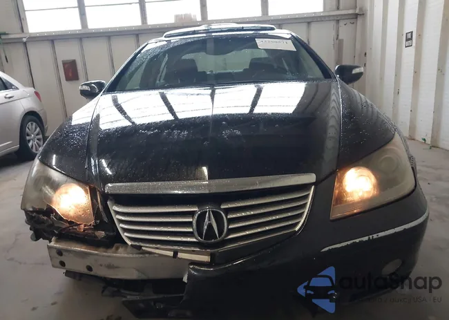 JH4KB16698C003928: 43290571