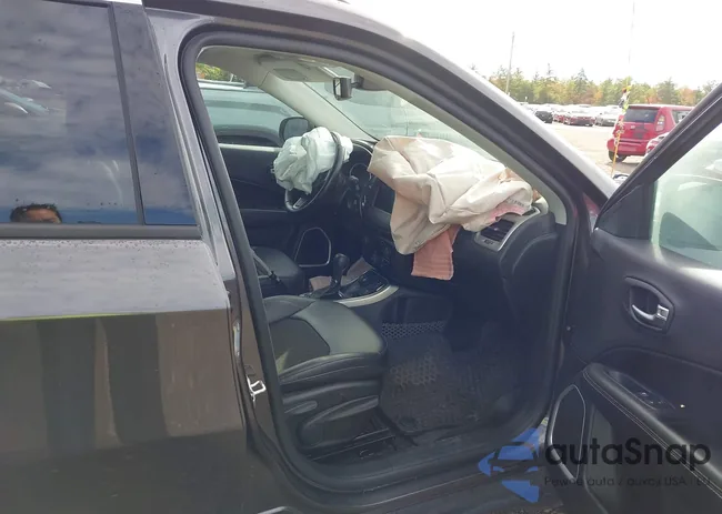 3C4NJDBB2MT544968: 43290578