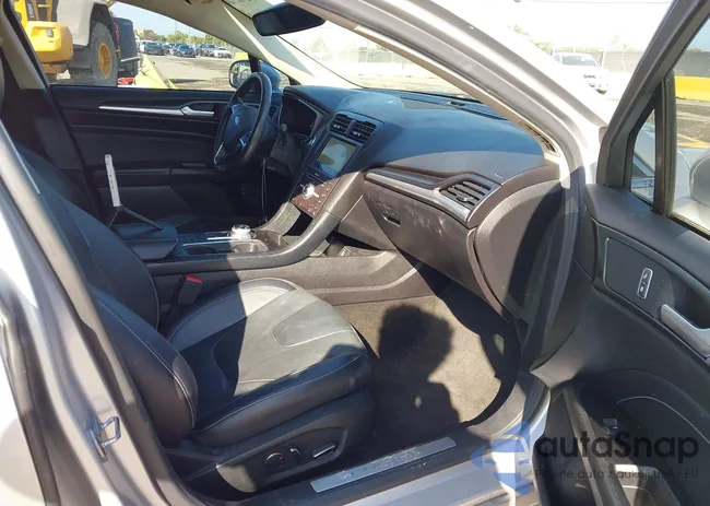 3FA6P0RUXJR242068: 43290749