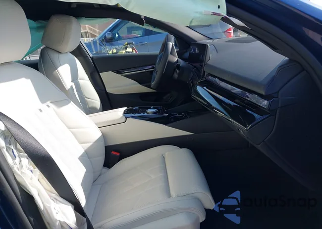 WBY33FK04RCP97285: 43290779