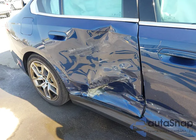 WBY33FK04RCP97285: 43290779