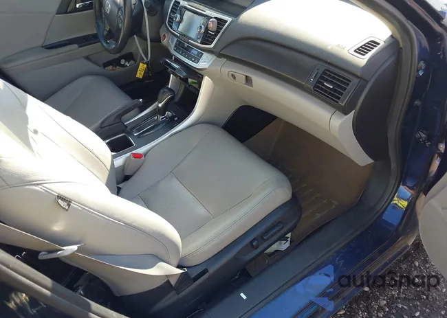 1HGCR3F80FA030542: 43291809