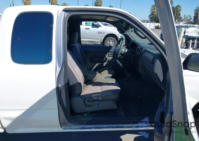 4TAWM72N0VZ272076: 43291865