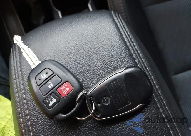 2T1BURHE2GC632483: 43292091