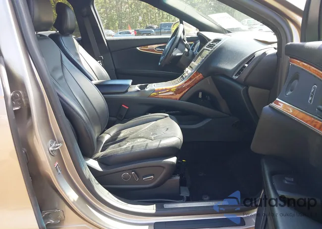 2LMPJ8LP3KBL27996: 43292106