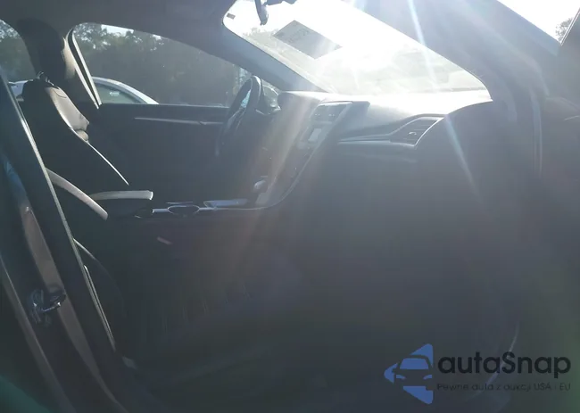 3FA6P0HRXDR150136: 43292163