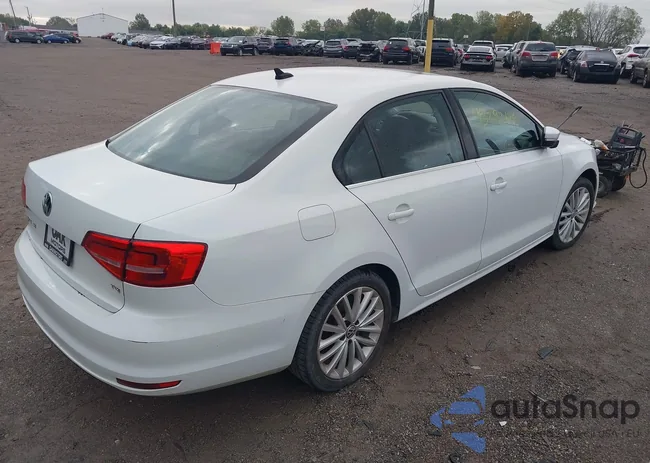 3VWD17AJ5FM307942: 43292189