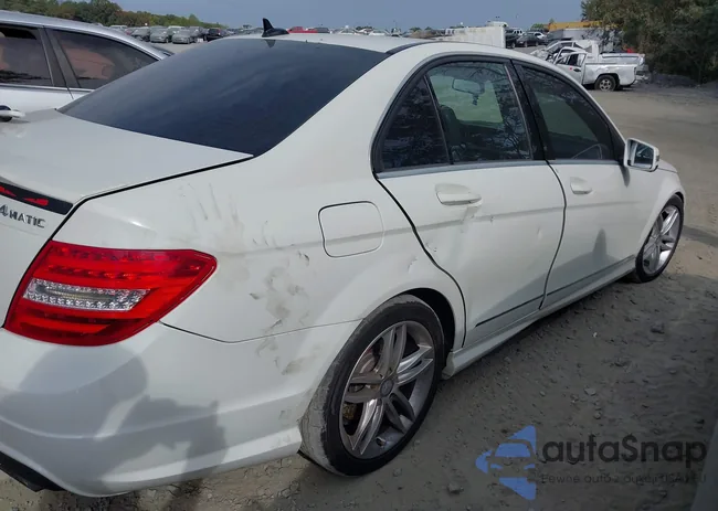 WDDGF8BB5CR230133: 43292860