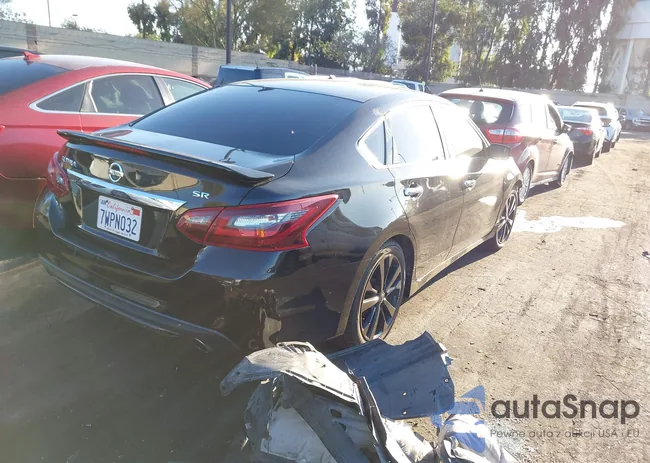 1N4AL3AP5HC210439: 43292744