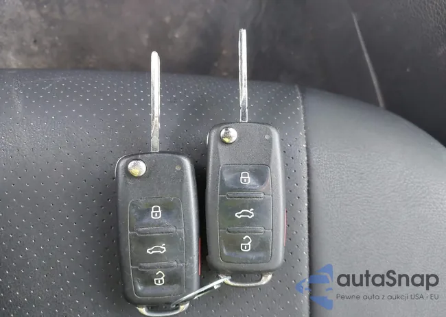 3VWBZ7AJ2BM326524: 43293897