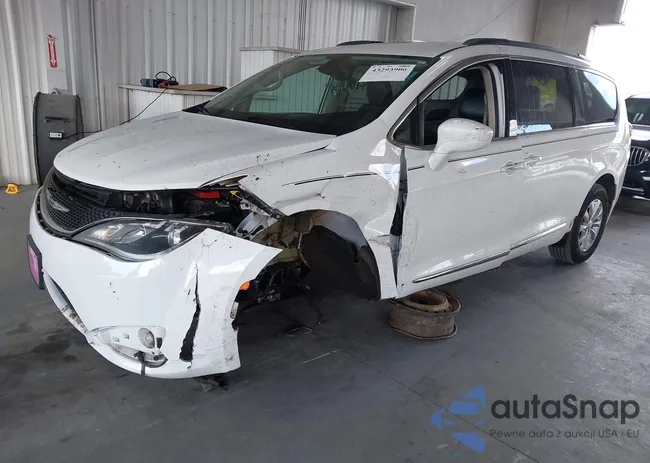 2C4RC1BG6HR523426: 43293906