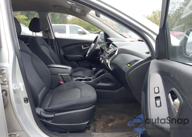 KM8JT3AB2BU120385: 43294118