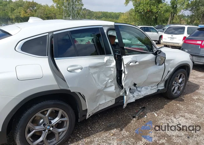 5UX33DT00R9U19867: 43294120